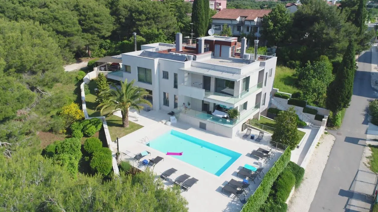 Villa Valsavia, Apartment Valsavia With Pool And Spa Rovinj